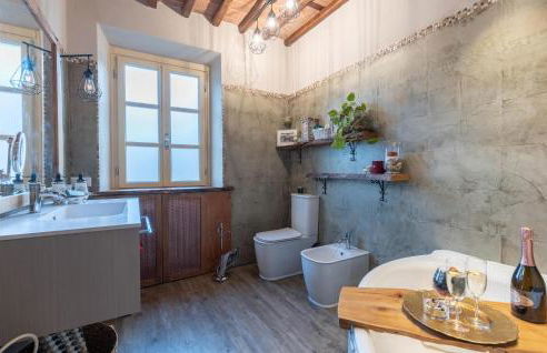 Stunning Home In Capannori With Jacuzzi - Foto 33