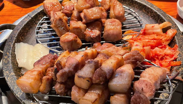 Baseball or Basketball Game Tickets + Korean Meal - Foto 5