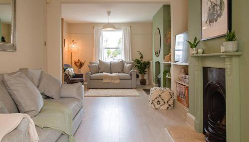 Stunning Townhouse with Large Garden - Sleeps 8! - Foto 2