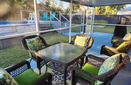 Modern 3BR Home, Saltwater Pool, Fenced Yard - Foto 24