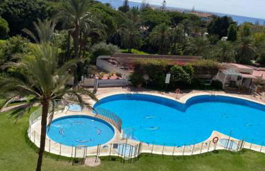 Marbella Beach View and Pool - Photo 2