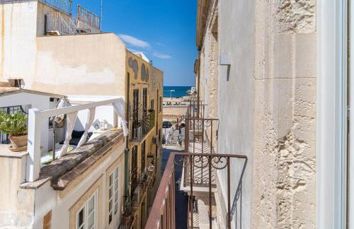 La Dimora di San Nicola Ortigia Boutique Apartments - Terrace & Jacuzzi Access - Foto 47