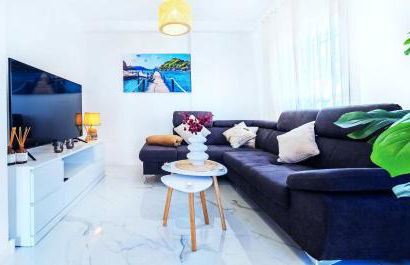 Casa Mario, La Zenia Boulevard area,fantastic 2 bedrooms, 2 bathrooms house with communal swimming pool and barbecue - Photo 6