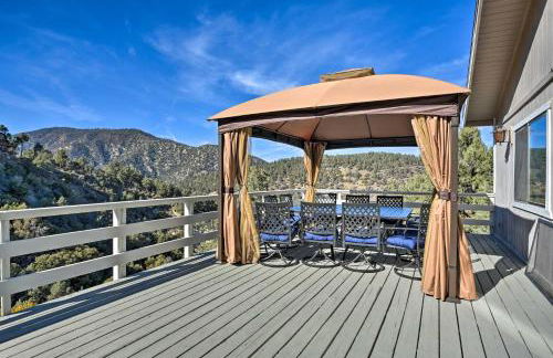 Luxe Escape with Decks, Mtn Views, Game Room! - Foto 1