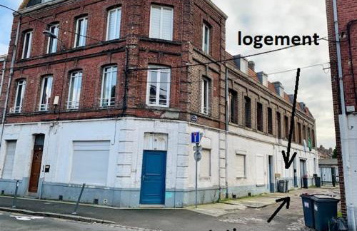 MAISON 2 CHAMBRES - LILLE - 4 PERS - 300m METRO - Foto 13