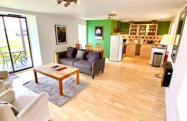 Dolphin Bay Suites - Photo 10