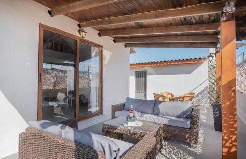 Cozy Loft with Private Terrace - Photo 4