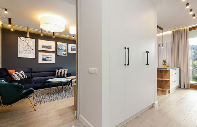 Warsaw Apartment Szajnowicza by Renters - Photo 26