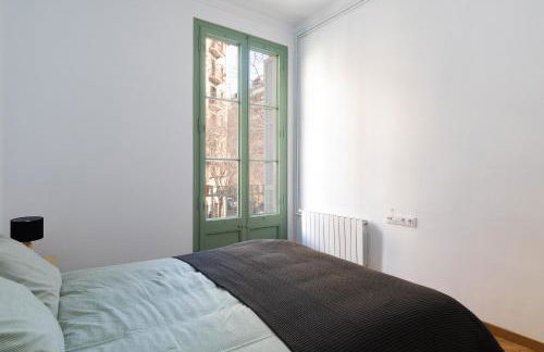 Modernist Family Apartment by PriorityVillas - Photo 27