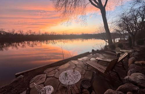 Charming & Whimsical Historic River Home - Photo 23