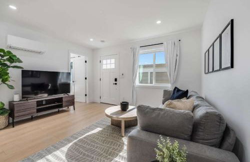 Brand New Apt w Parking Blocks from Downtown- F - Foto 7