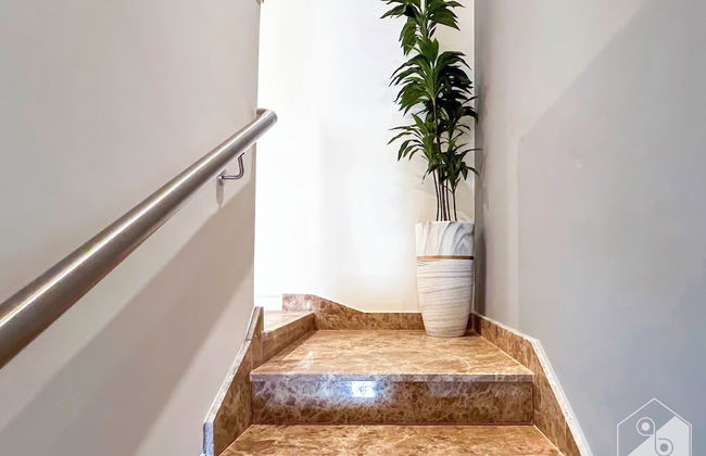 Luxury 1-br Villa in Rukan: Dubai Skyline Views! - Foto 27