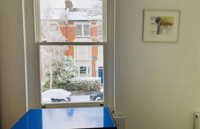 Impeccable 1-bed Apartment in London - Foto 16