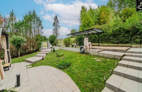 Riverside House with Pool and Hot Tub - Happy Rentals - Foto 27