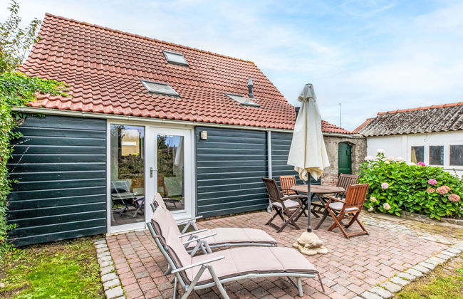 2 bedroom House in Schoondijke with garden and terrace - Photo 2