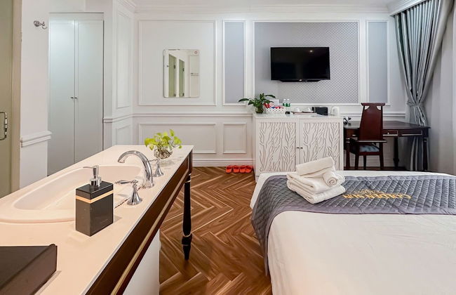 Diamond Boutique Hotel - Photo 16