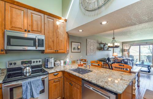 Galena Townhome with Deck and Golf Course View! - Foto 9