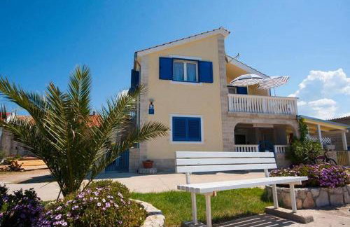 Family friendly seaside apartments Krapanj, Sibenik - 18004 - Foto 2
