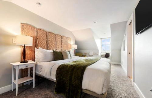 HostWise Stays - The Alpine - Family Friendly, Great Area, 3BR Home - Foto 2