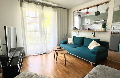 Charmant T2 avec balcon - Golf National à 5 min - Foto 1