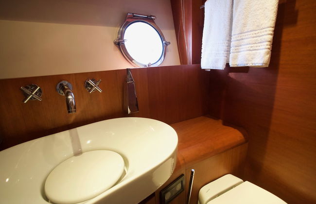 Italy Luxury Yacht Charter - Photo 34