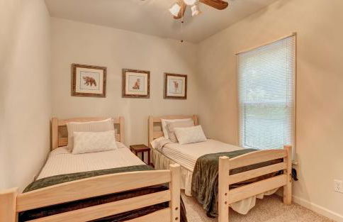 Deer View Retreat - Ramp to Home Wood-Burning Fireplace Netflix Ping Pong - Foto 25