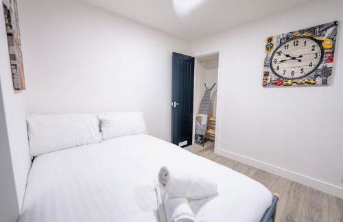 10BR 4Bath Home, Stag Do, Contractors, Big Group - Foto 28