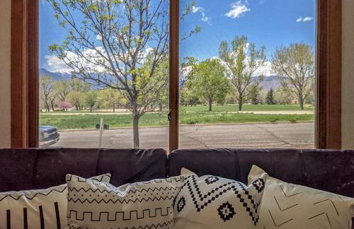 Alder Nest Cozy Retreat w Fire Pit & Workspace - Foto 10