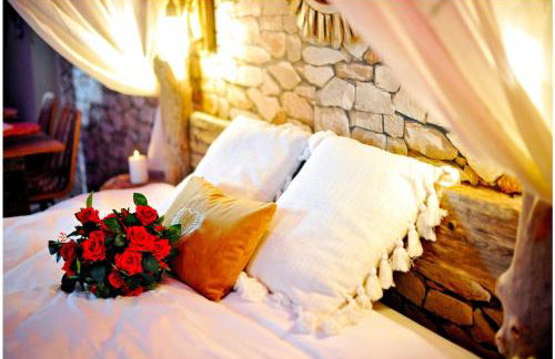 Duplex Safari jusqu'à 4 personnes, Spa XXL, day use, 5 min centre ville, cinéma, cascade et lit sous les arbres - Foto 30