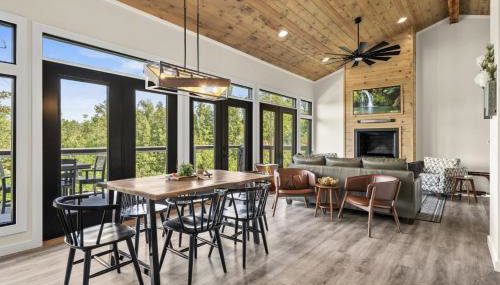 Luxury Hot-Tub WiFi - A Red River Barnhouse - Foto 2