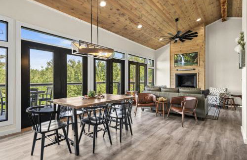 Luxury Hot-Tub WiFi - A Red River Barnhouse - Foto 2