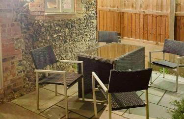 Stylish 2-Bed Home Near A11 - Foto 37