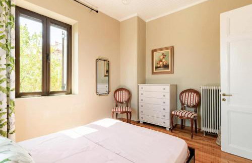 Mansion of 120 m2, with high ceilings and big yard - Foto 17