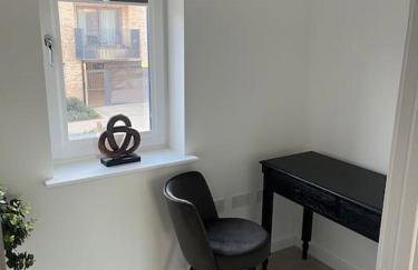 Outstanding 4-Bedroom Town House By Valore Property Services - Foto 9