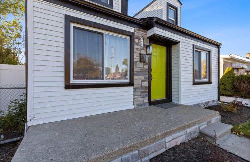 Dark House With HotTub TV in Rooms - Foto 56