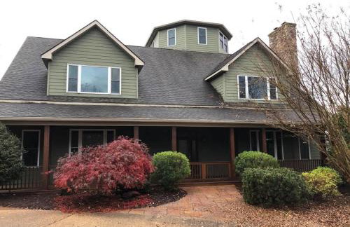 Riverbend Lodge Spacious Riverfront Home with Hot Tub Pool & Mountain view - Foto 79