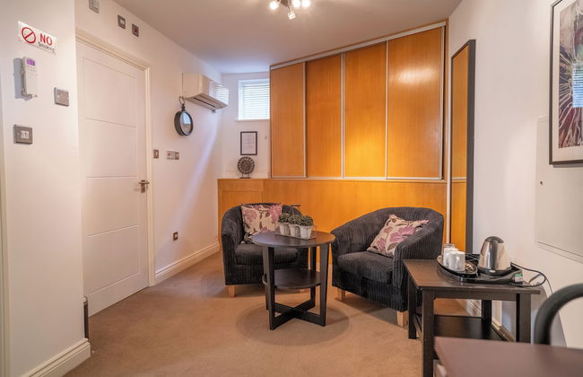 Pod Rooms - Nell Gwynn House Apartments - Photo 22