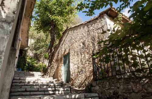 Plagia's Sunset Apartments - Photo 67