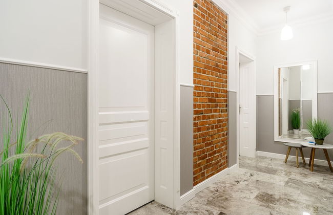 Sanhaus Apartments - Photo 2