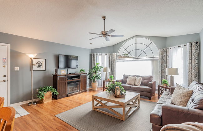 Near Theme Parks! Fabulous 3 BR Home, Star Wars Children's BR, Pool! - Foto 15