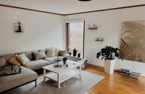 Ruhige Wohnung mit Terrasse - Foto 14