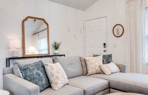 Walnut St, Charming, 3bed, 2bath - Photo 11