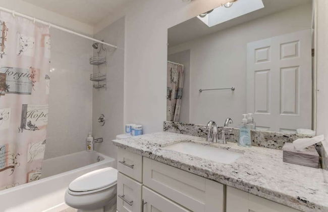 @ Marbella Lane - Boho 'n Sleek Rtreat Pool Tble - Foto 14