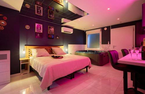 L'Amoria - Suite Romantique moderne avec Jacuzzi & Sauna - Foto 5