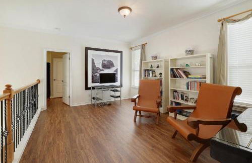 Rosey Bouldin Home Minutes to DT - Adelaide! - Photo 19