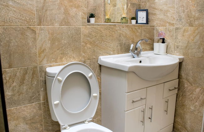 Charming 2-bed Fully Furnished Apartment in London - Foto 21