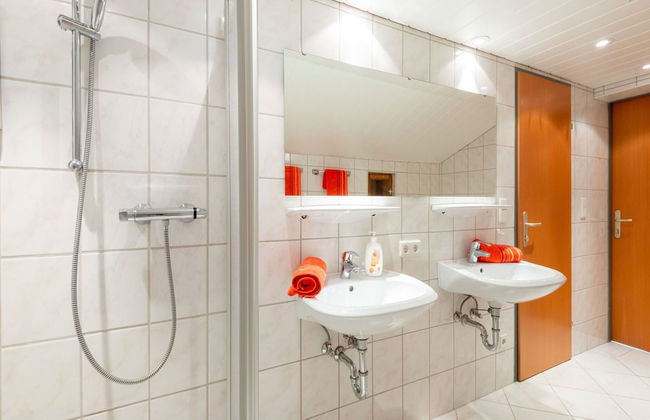 Inviting Holiday Apartment in Ladis With Balcony - Foto 46