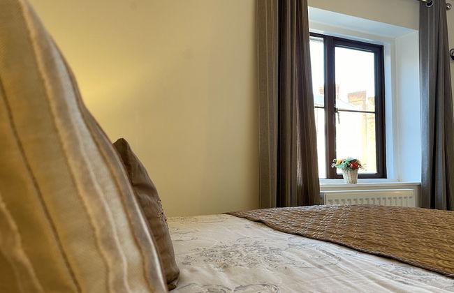 St Georges Balcony Suite - Photo 20