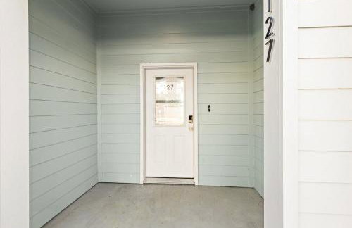 NEW-Upscale-EnSuites-King Bds-Fast WiFi-Quiet Area - Foto 12