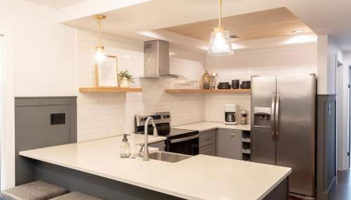 Styled, cozy residential retreat near town center - Foto 2